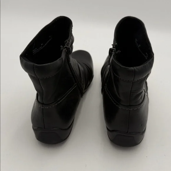 Clarks Black Ankle leather Boots women 8W Side Zipper casual office retro Y2K - Picture 5 of 11